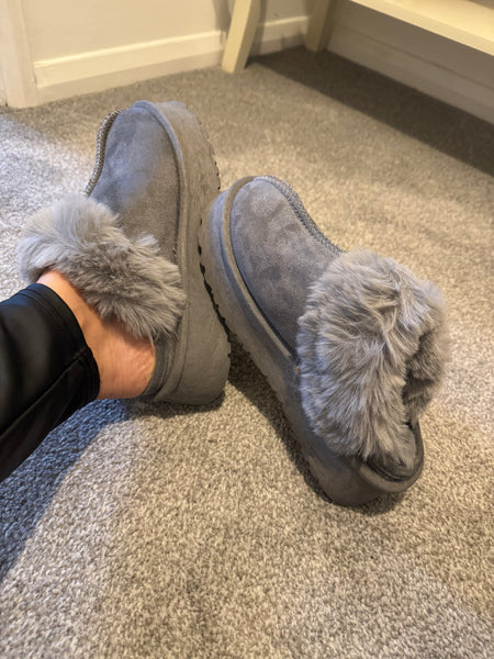 Platform mule faux fluffy slippers