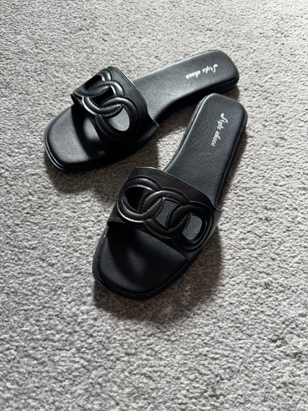 Slip on flat sliders black