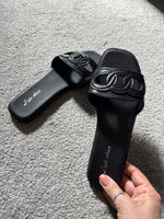 Slip on flat sliders black