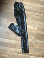wet look leggings