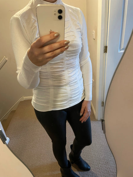 Runched front jumper with ribbed sleeves