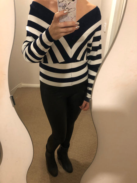 Stripped v neck cropped jumper